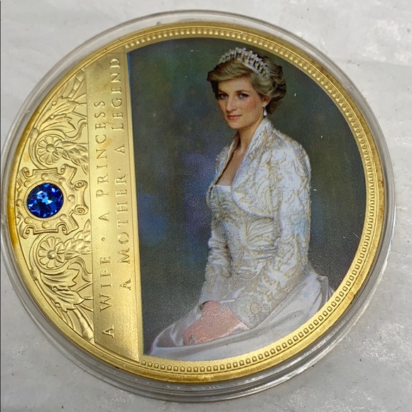 Portraits of a Princess - Picture 3 of 5